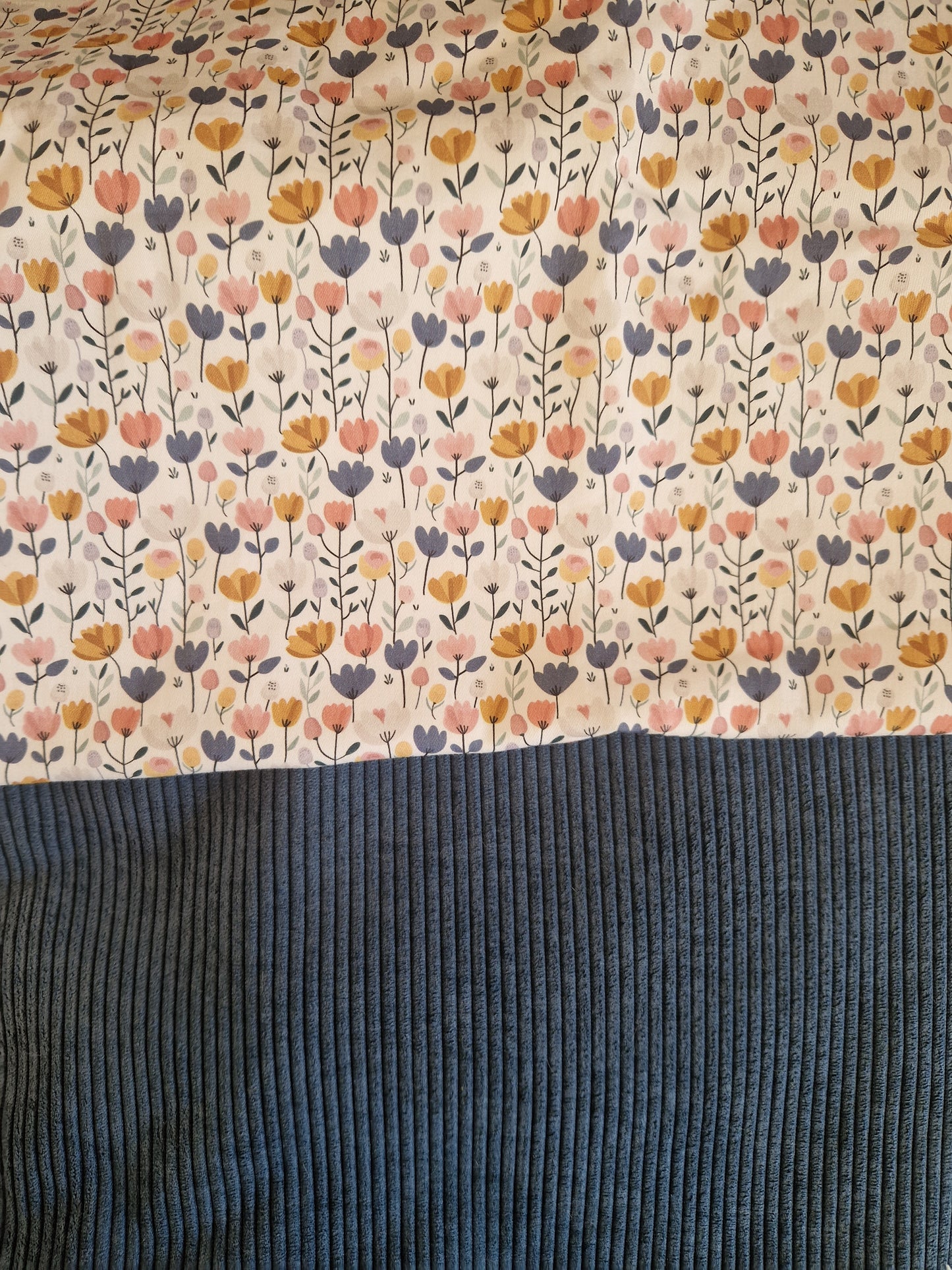 Bleu marine / Tulipes