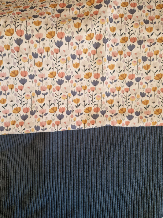 Bleu marine / Tulipes