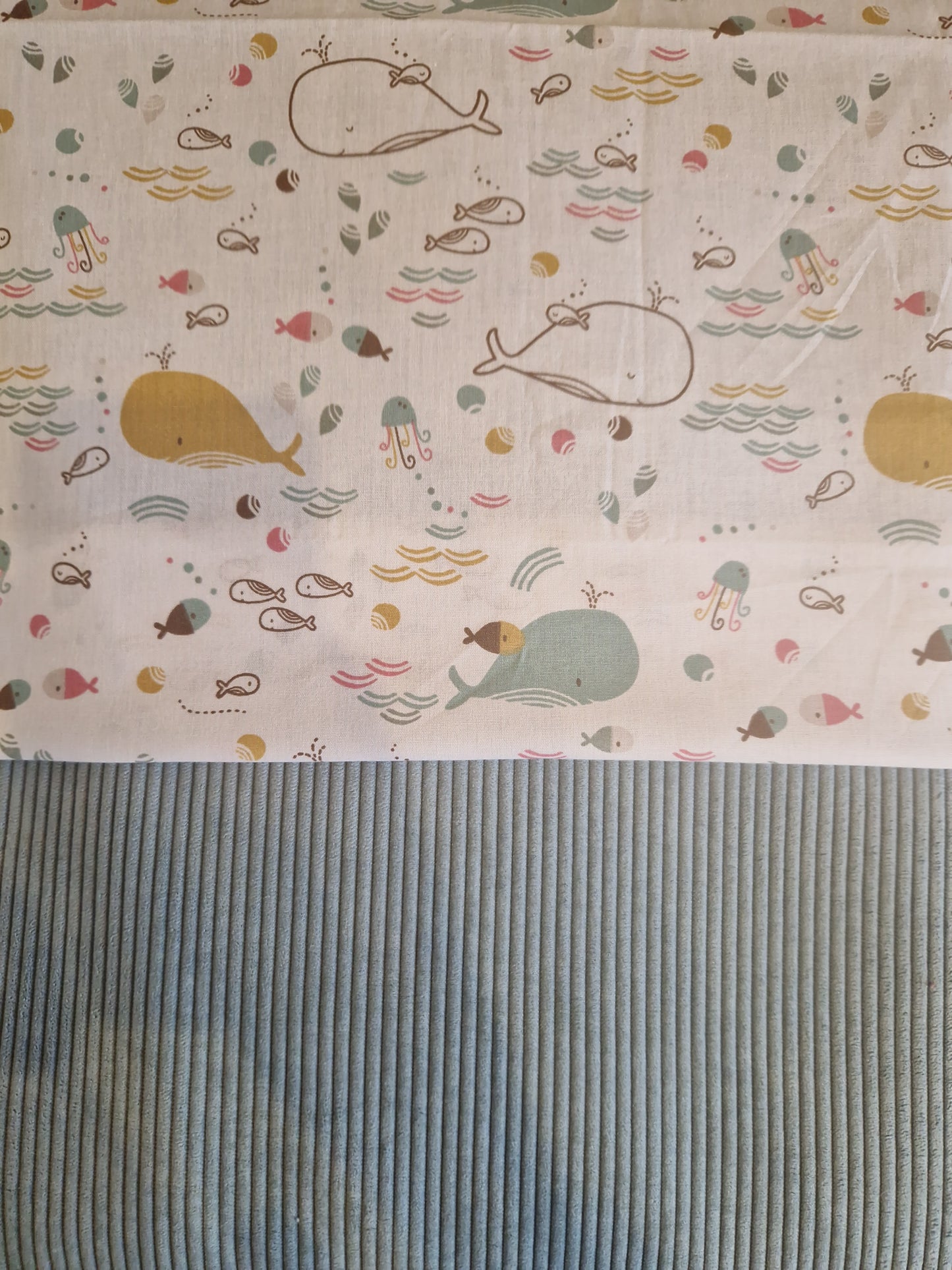 Bleu clair / Baleine