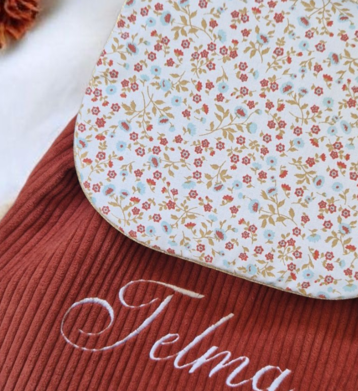 Terracotta / petites fleurs