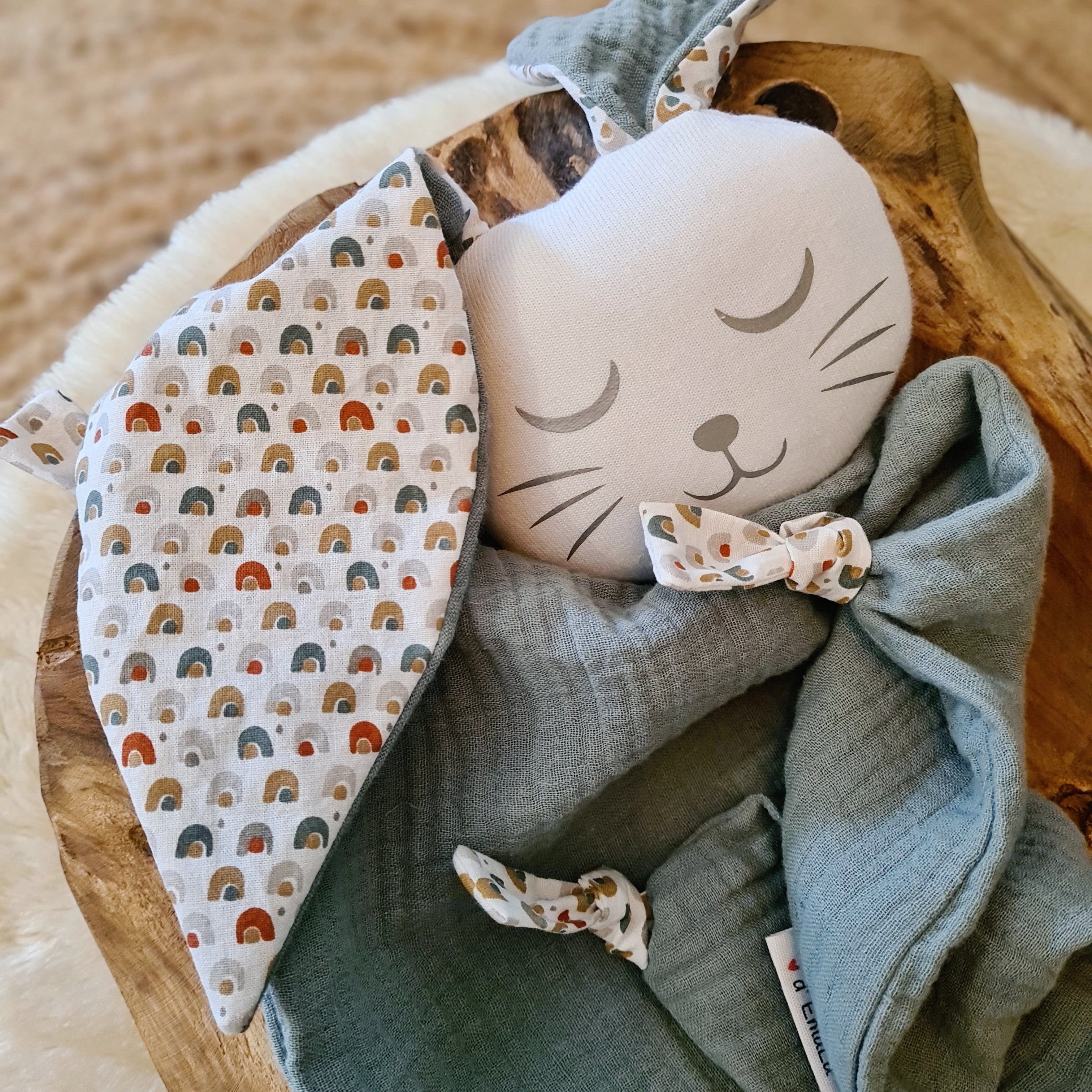 howa doudou be happy pour bébé avec visage arc-en-ciel, coton