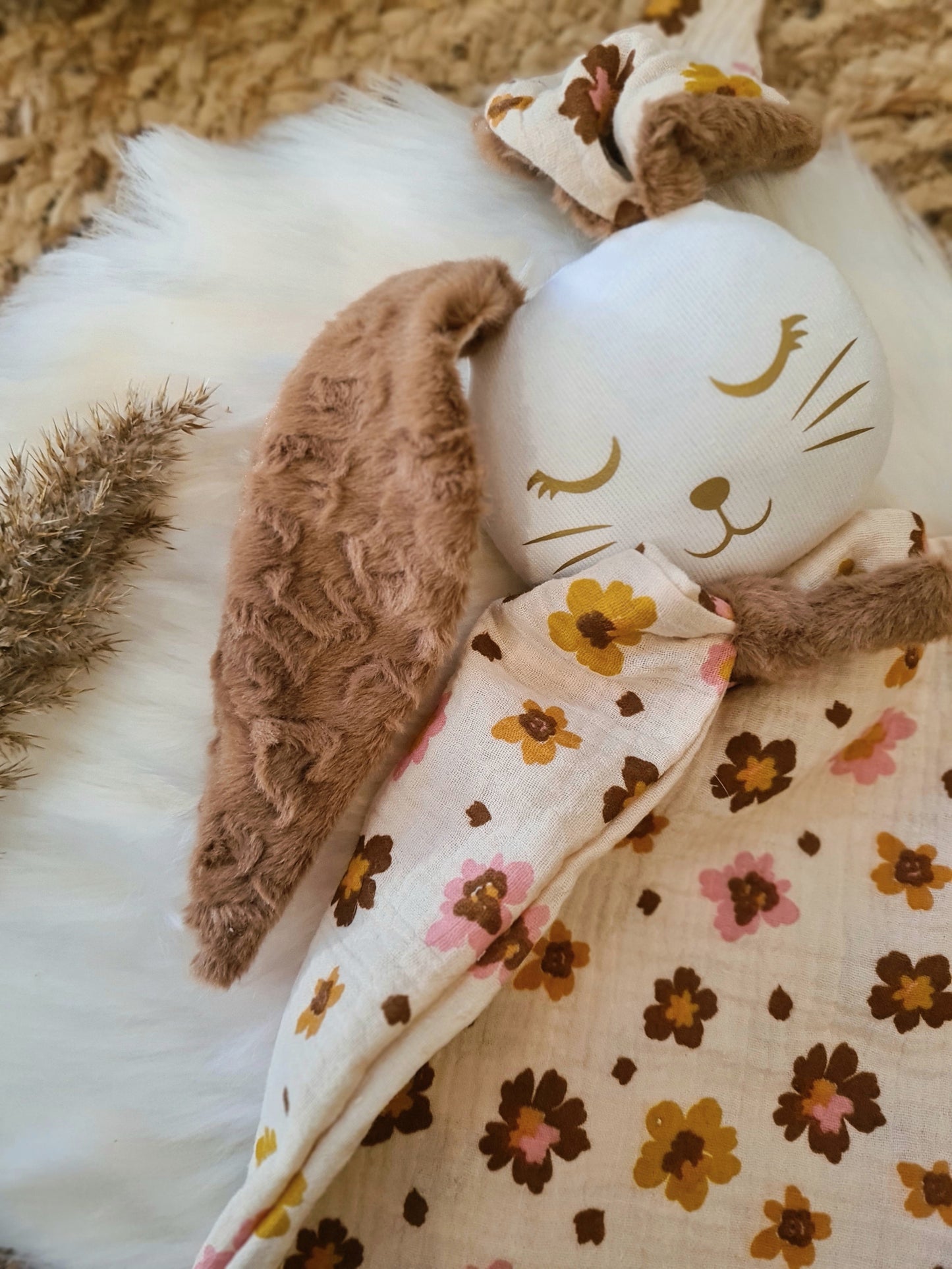 Doudou lange motif Fleurs et fourrure synthétique