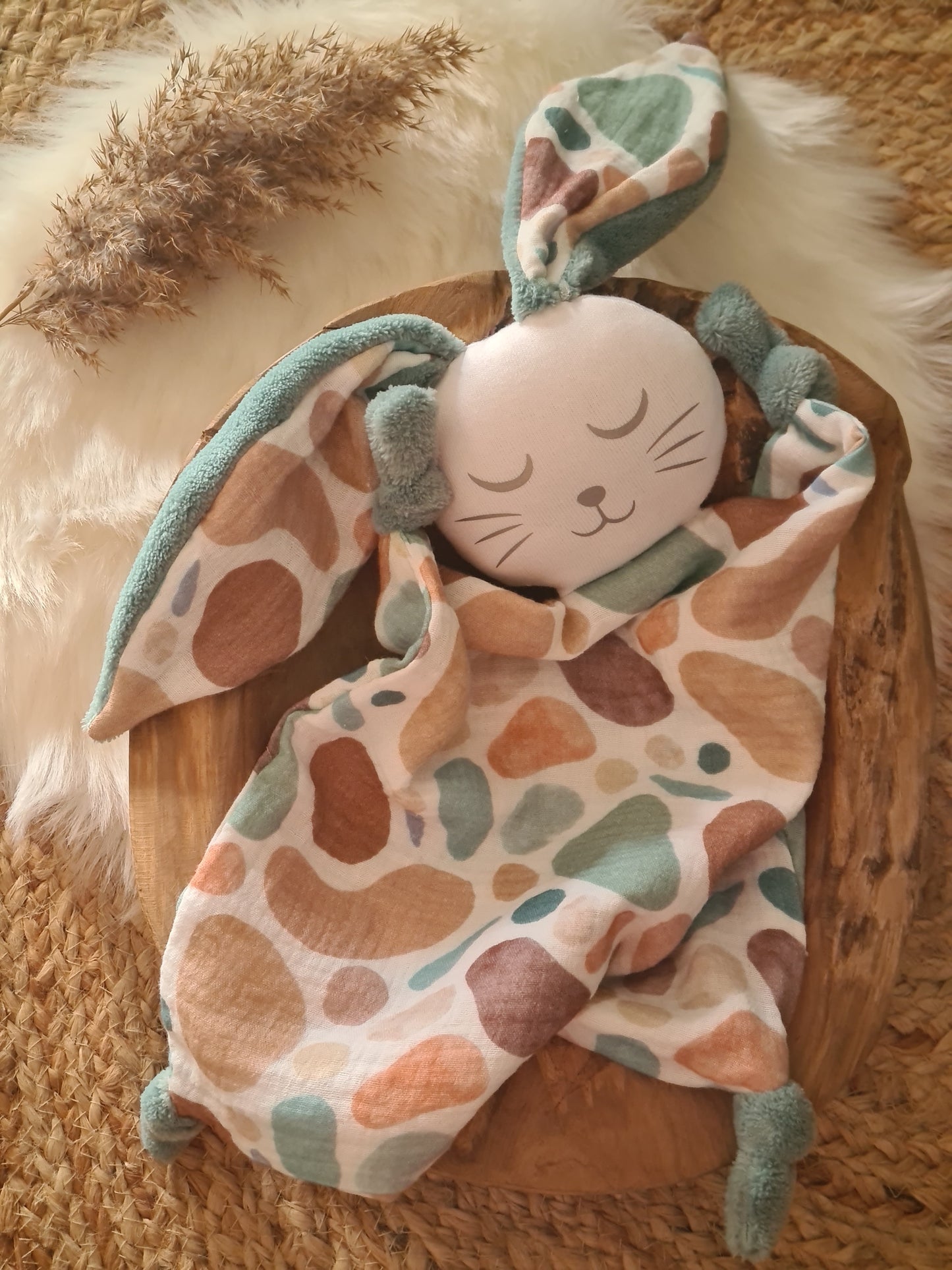 Doudou lange motif tâches colorées et polaire